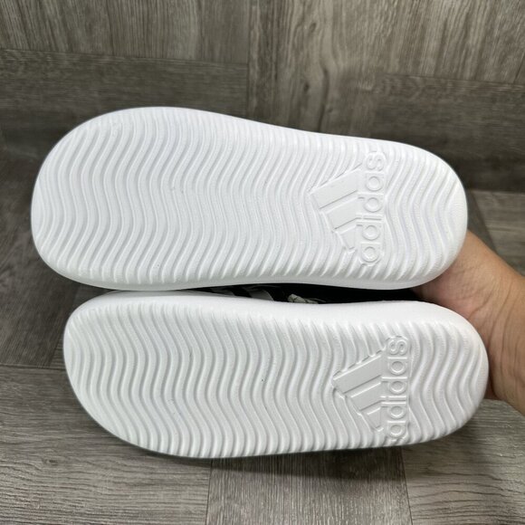 Adidas Kids size 2 Black and White Water Sandal - Picture 7 of 8